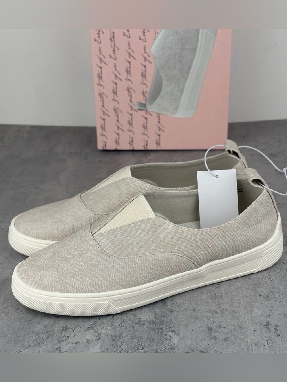 NEW Kensie Women's Salia Slip-On Shoes Beige Size 8.5 New In Box